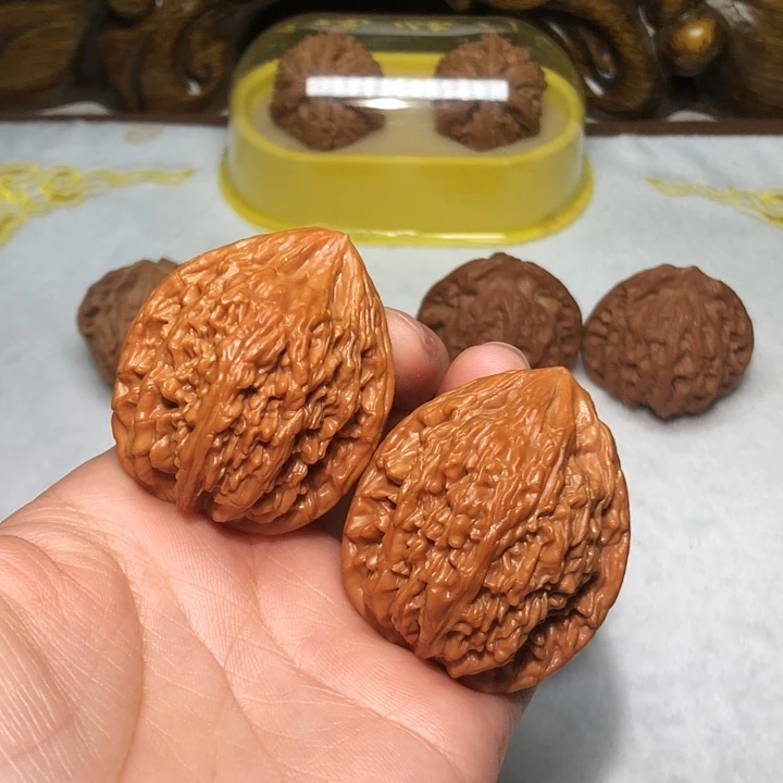 文玩核桃40虎头王