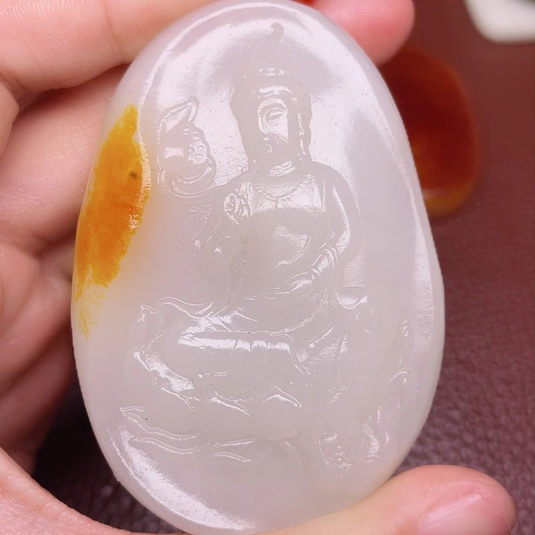 和田玉颈饰未镶嵌心**神