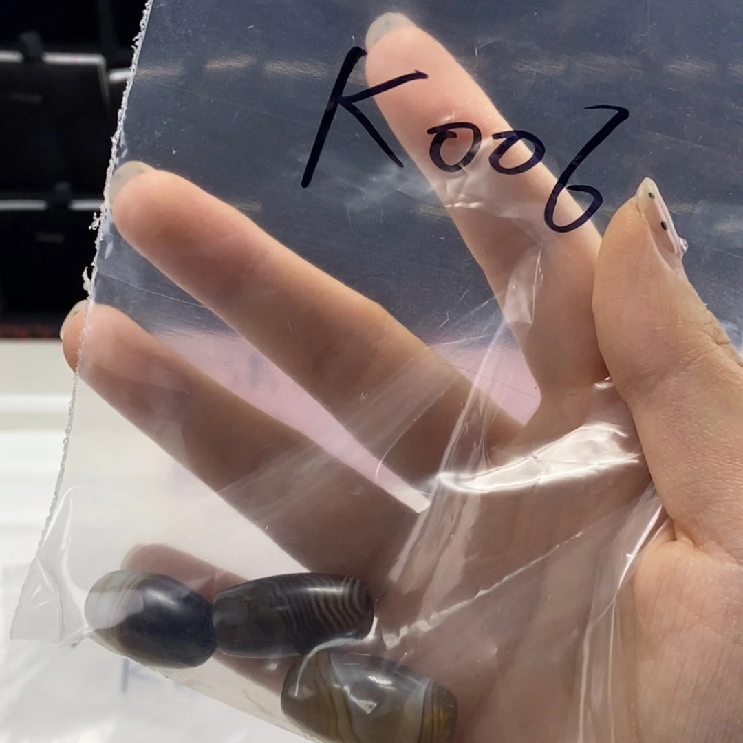 莉***莎玛瑙/玉髓合金珠宝半成品
