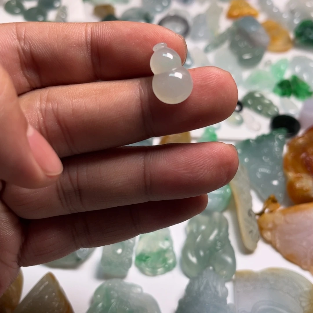 翡翠未镶嵌颈饰天然翡翠