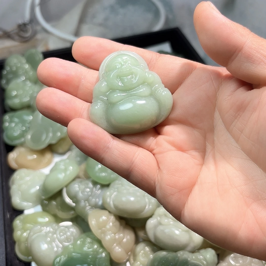 大***爱颈饰未镶嵌石英质玉定制