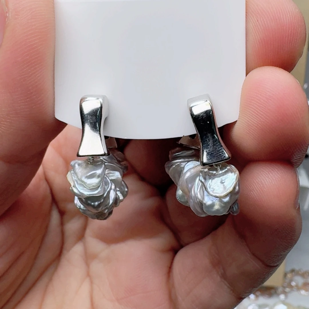 埸***垚淡水珍珠耳饰未镶嵌