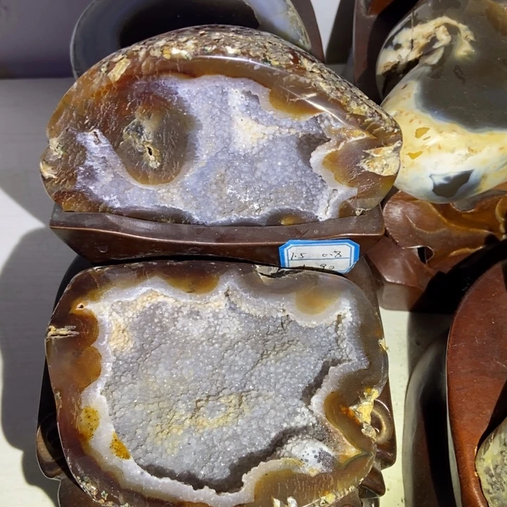 紫晶未镶嵌大型摆件（非配饰）小潘