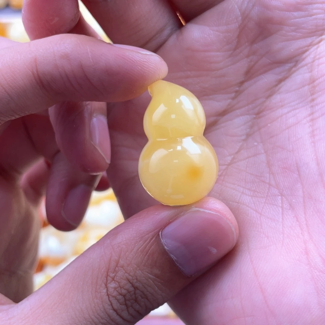 琥珀未镶嵌裸石蜜蜡