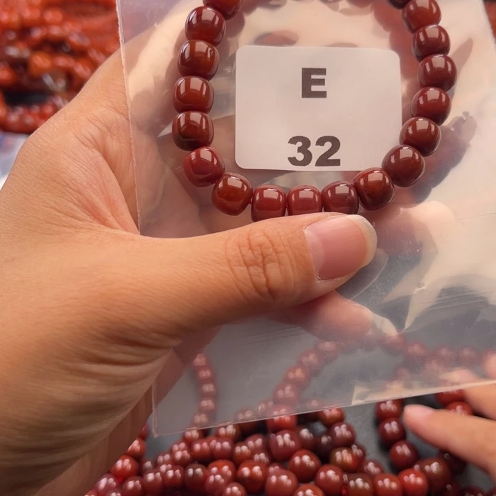 南红玛瑙未镶嵌多样性发货默认微瑕称重8+