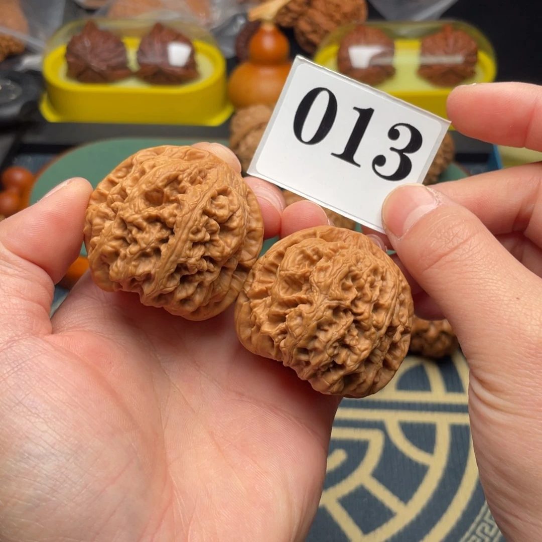 桃核吊坠42粗筋013号……