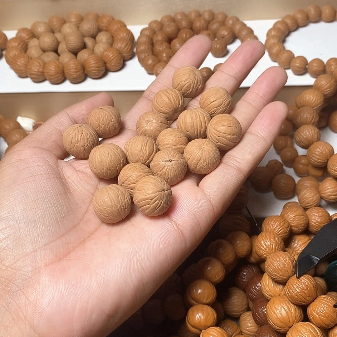 猴头核桃吊坠秦****₈盆1.73尺寸，三通一颗