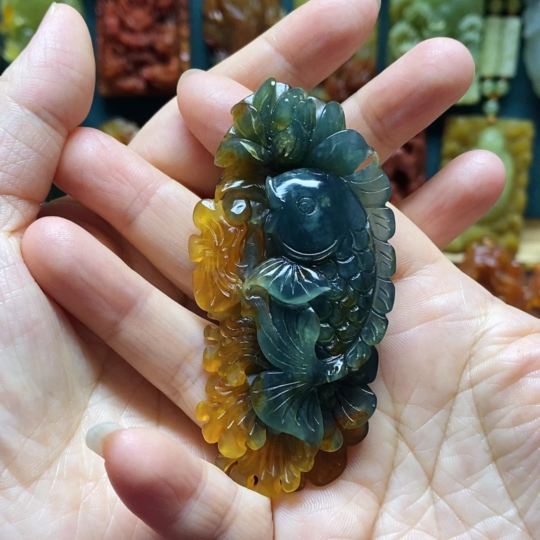 岫玉未镶嵌吊坠(赠链)