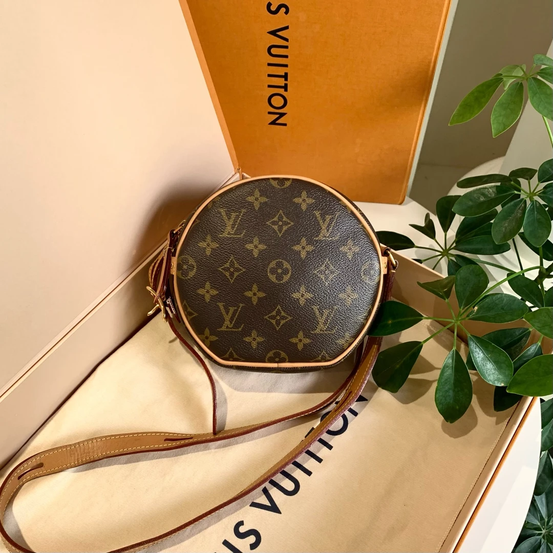 99新 LouisVuitton/路易威登 LV 老花满印 软圆饼 99新/2744