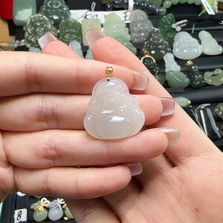 颈饰18K金镶嵌和田玉