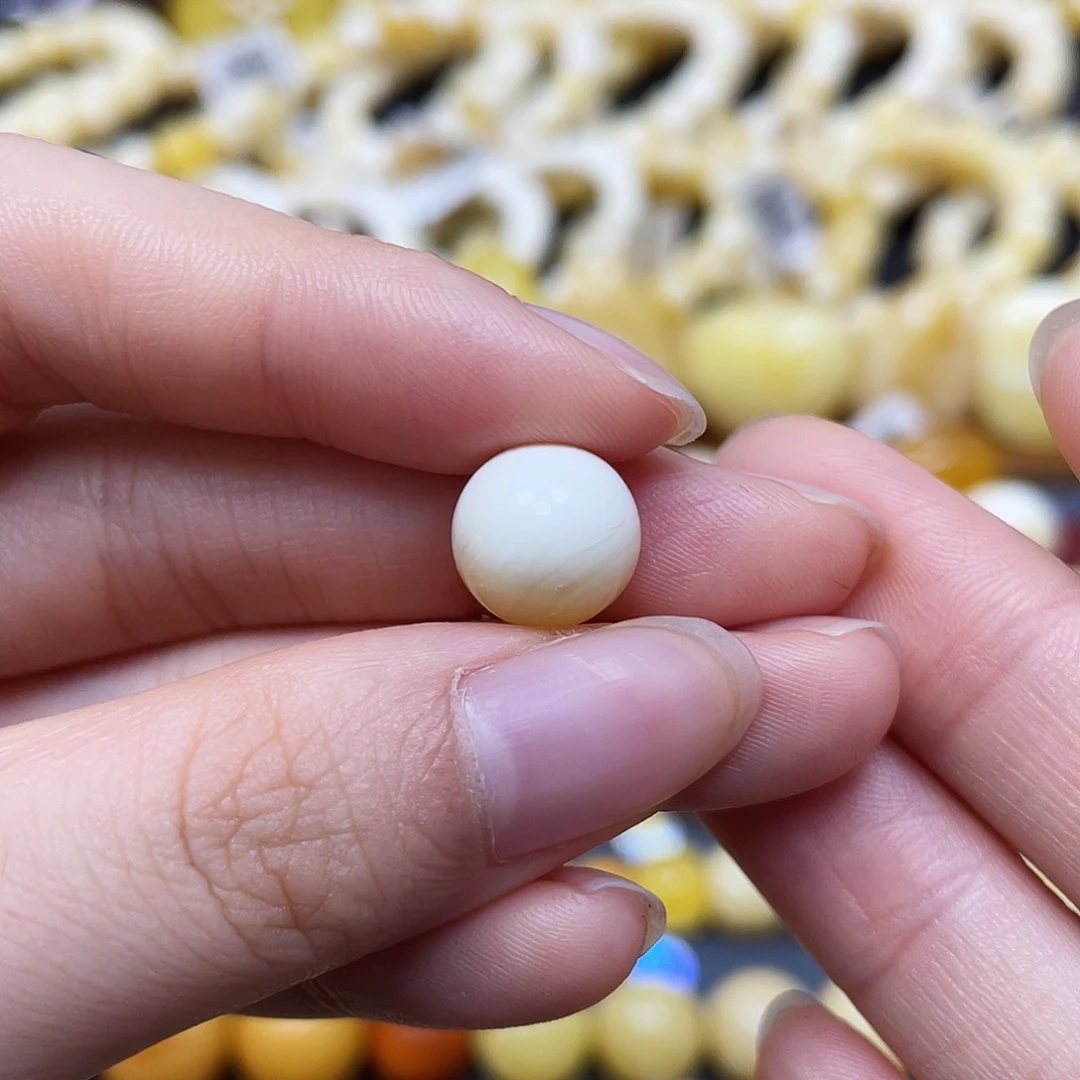 未镶嵌蜜蜡裸石圆珠10.8mm