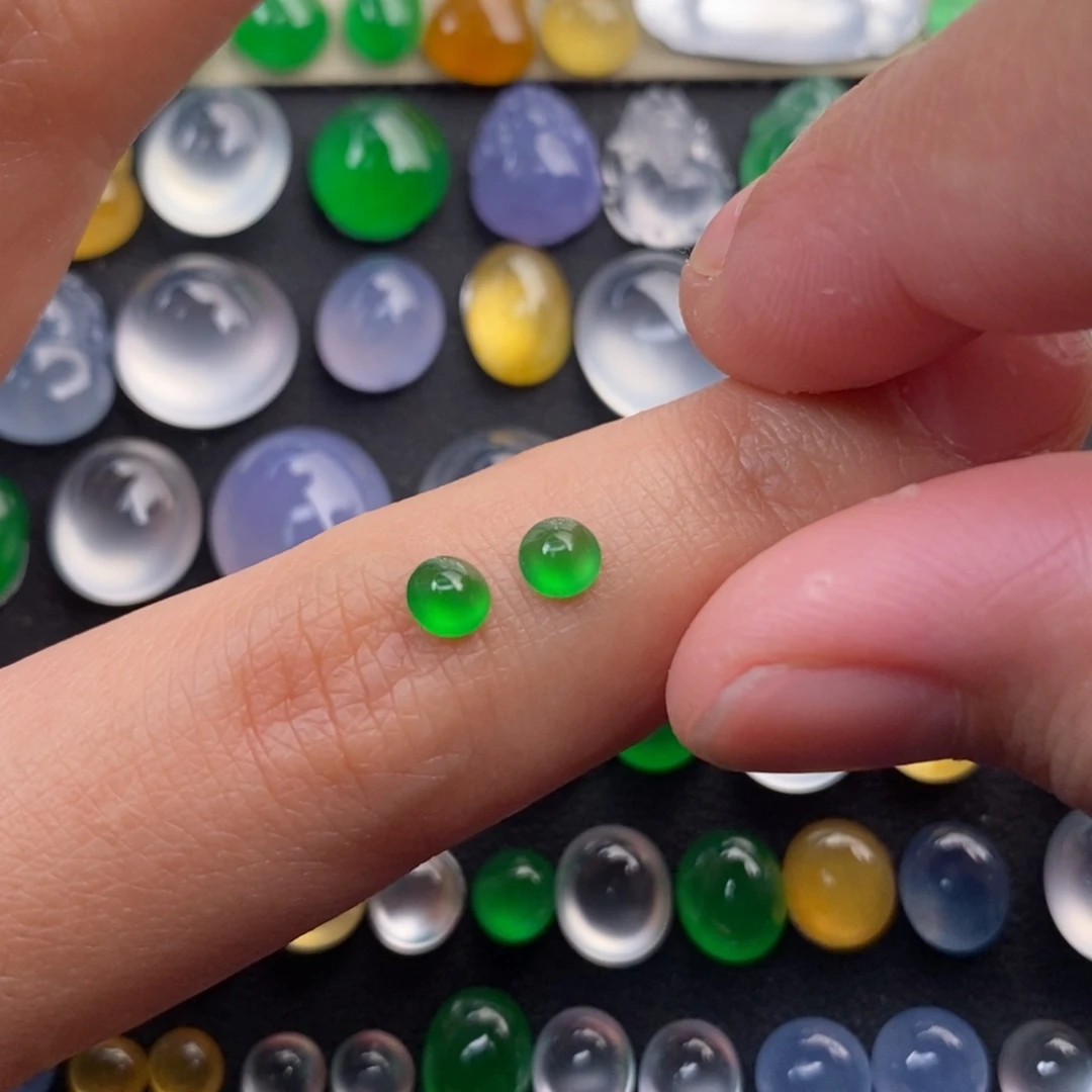 走***巫定制翡翠未镶嵌翡翠