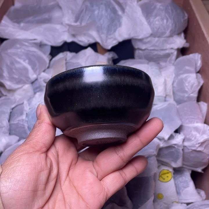 茶盏不用谢哈兄弟哈兄弟哈