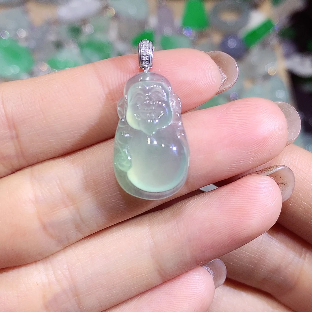 翡翠18K金镶嵌颈饰财