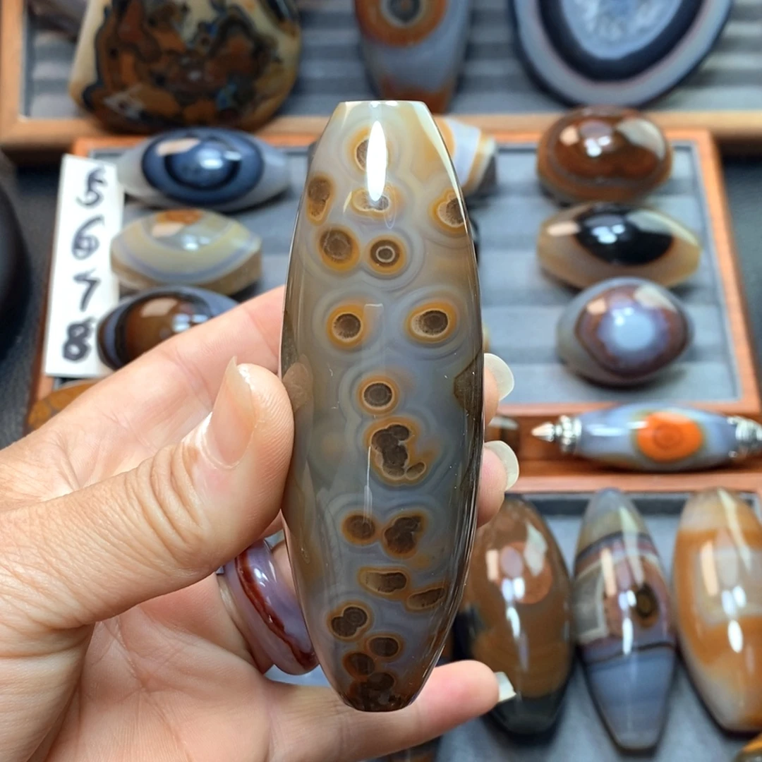阿***佛玛瑙/玉髓未镶嵌珠宝奇石