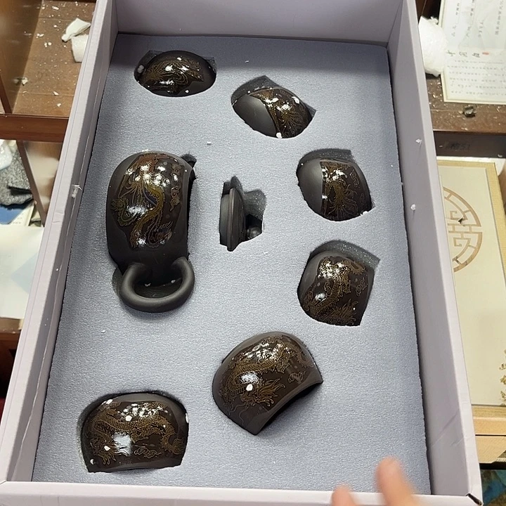 孤品茶具套装等。