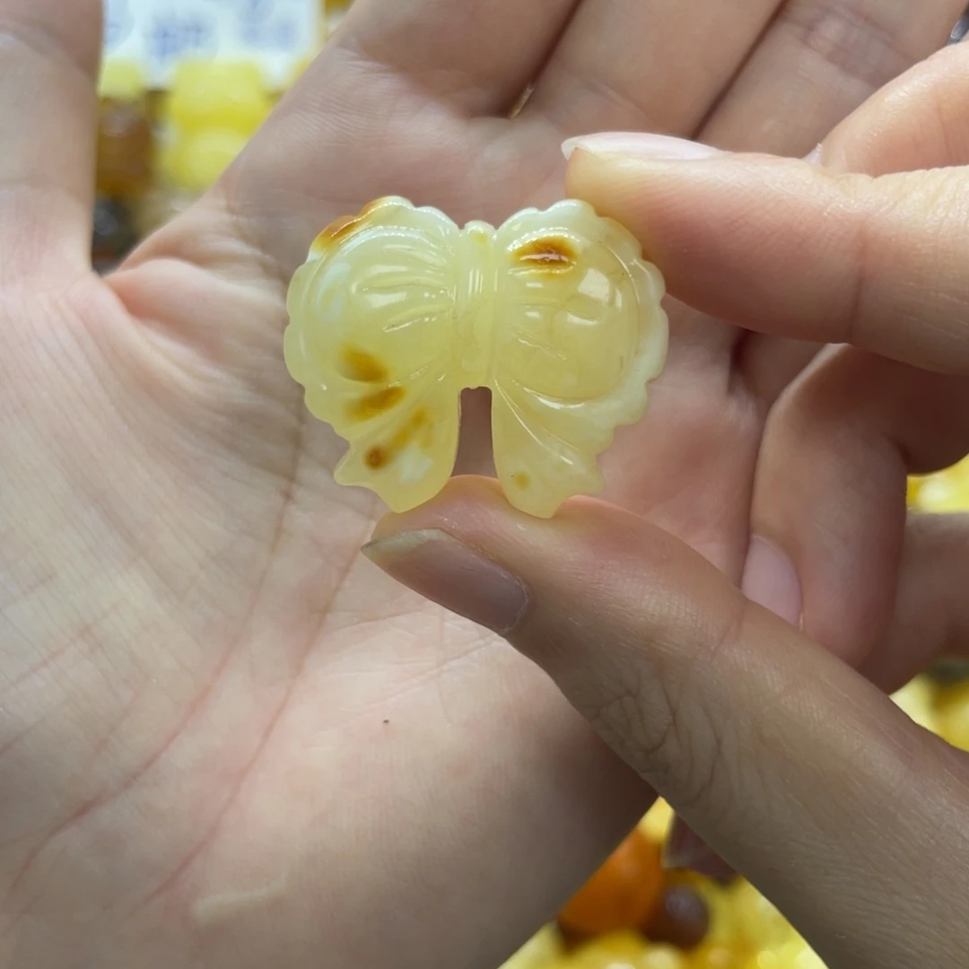 琥珀未镶嵌裸石天然琥珀