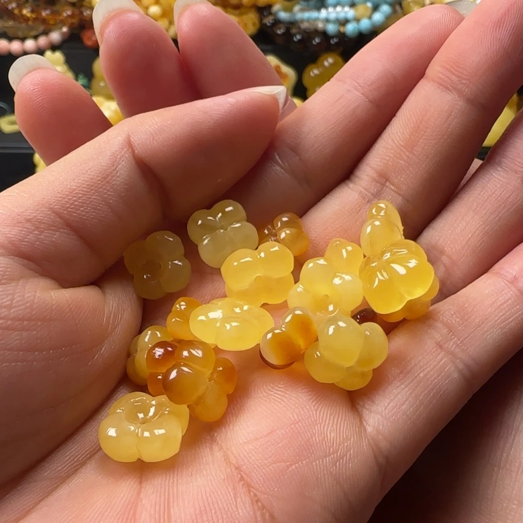 小****蜜蜡未镶嵌颈饰蜜蜡桂花提溜18个