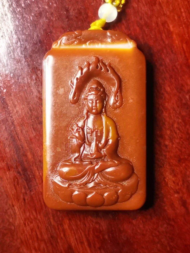 和田玉山料雕刻观音吊坠