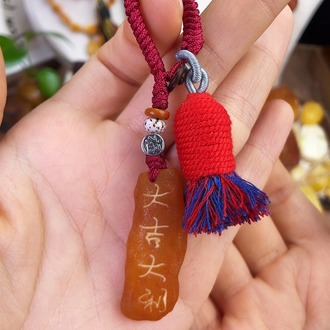 琥珀珠宝奇石未镶嵌，