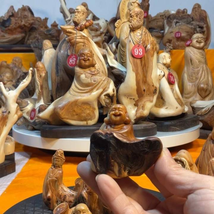 柏木（崖柏）我**良崖柏  弥勒