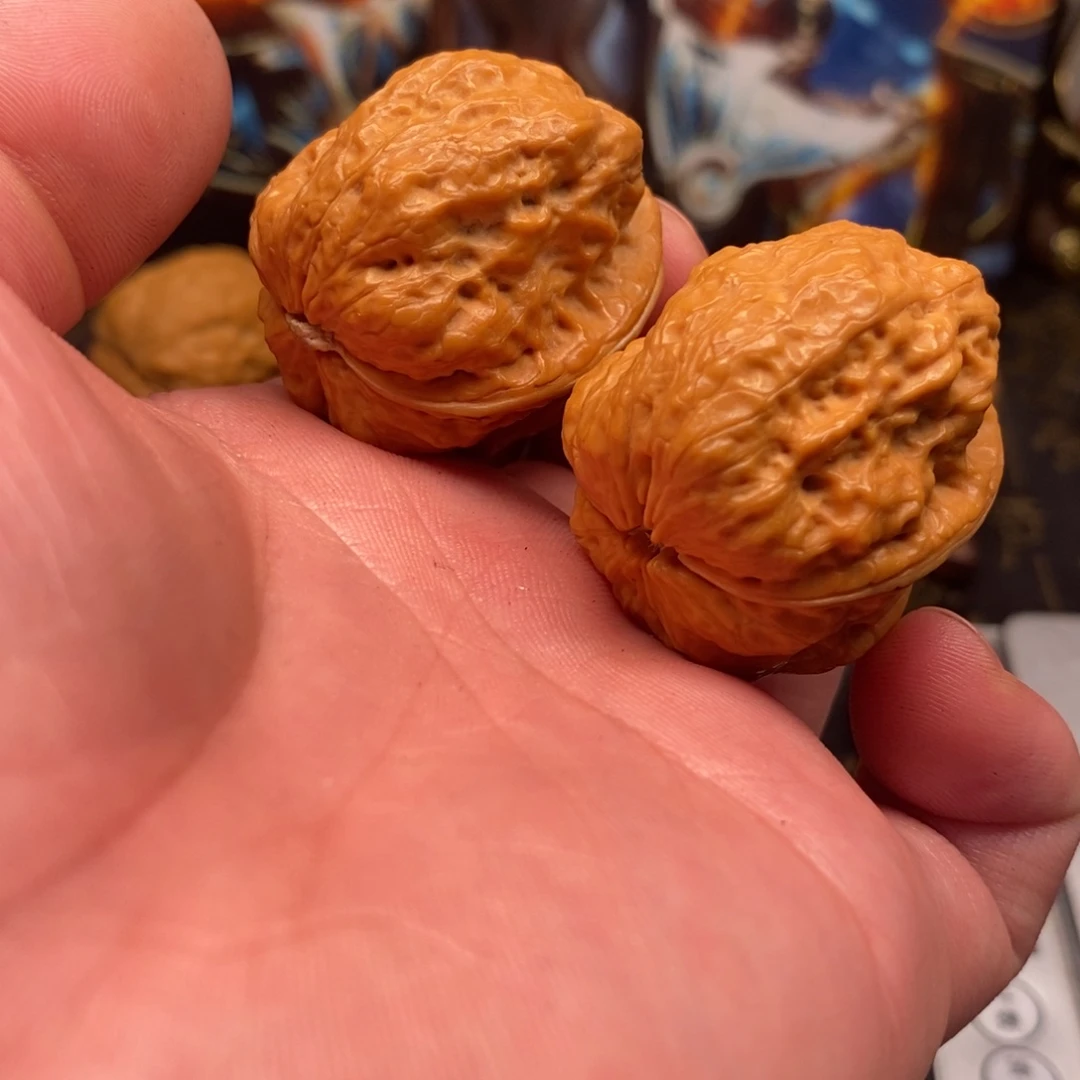 文玩核桃吊坠帝王龙脊