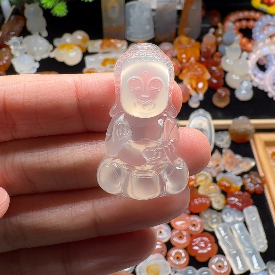 茉****玛瑙/玉髓未镶嵌颈饰