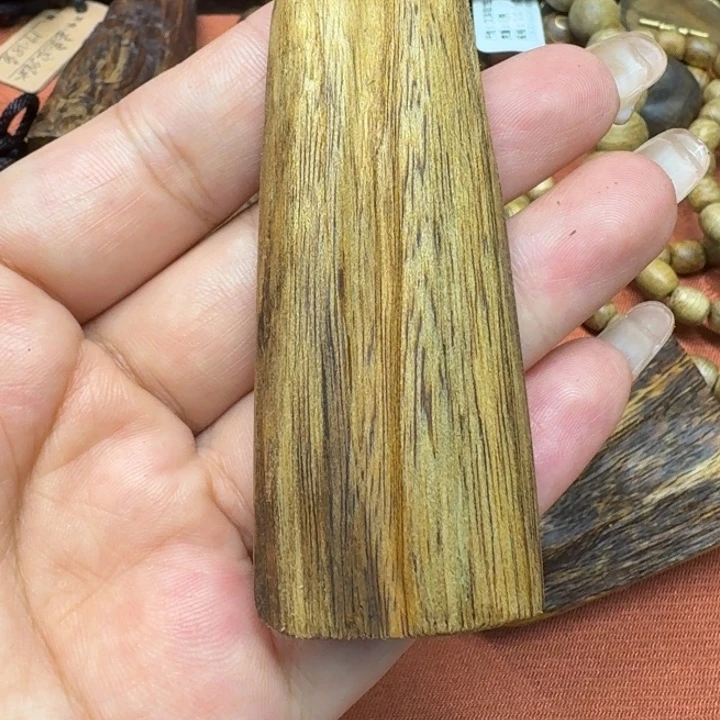 大叶紫檀（黑酸枝木类）