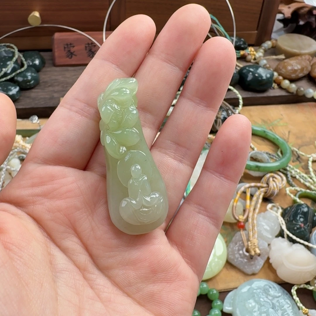 和田玉未镶嵌颈饰