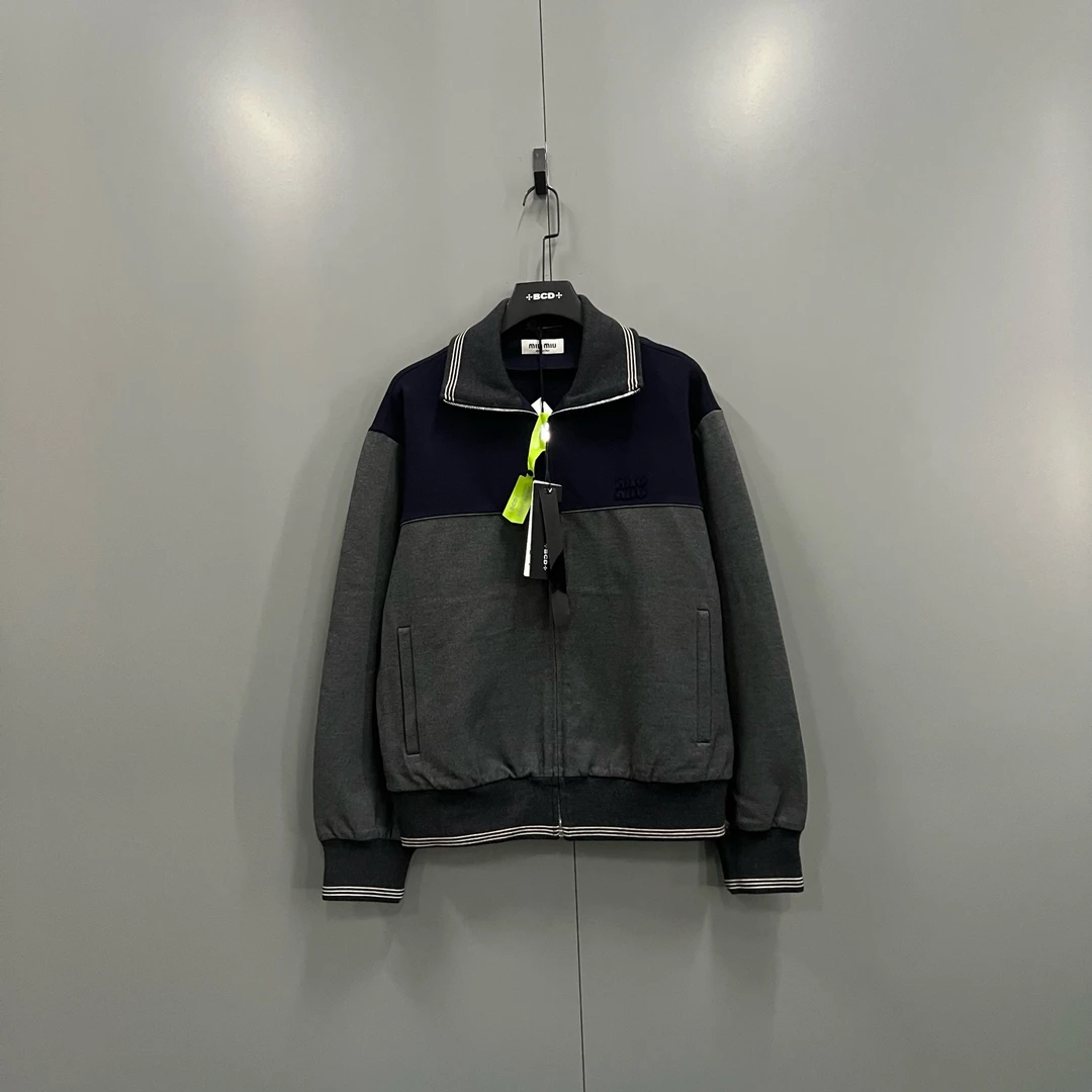 未使用 MIU MIU/缪缪 y08 拼色logo拉链外套 XS码/610271
