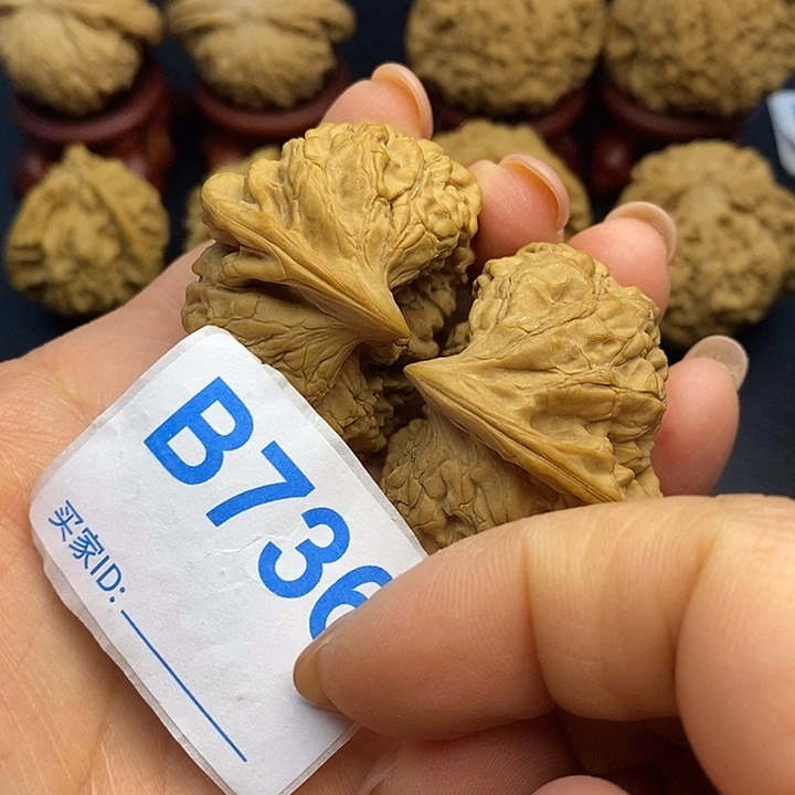 把件文玩核桃官帽鹰嘴6.4