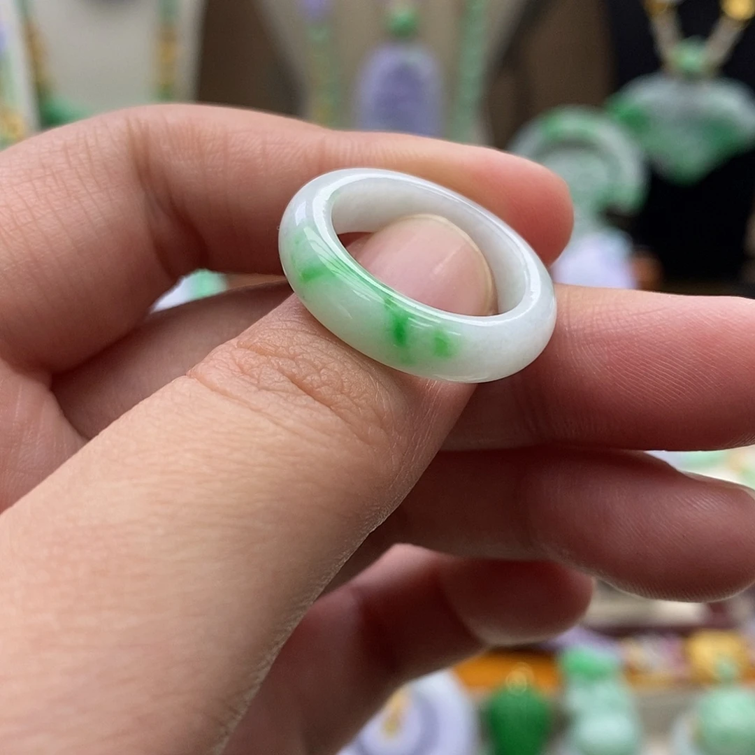 翡翠未镶嵌颈饰戒圈16