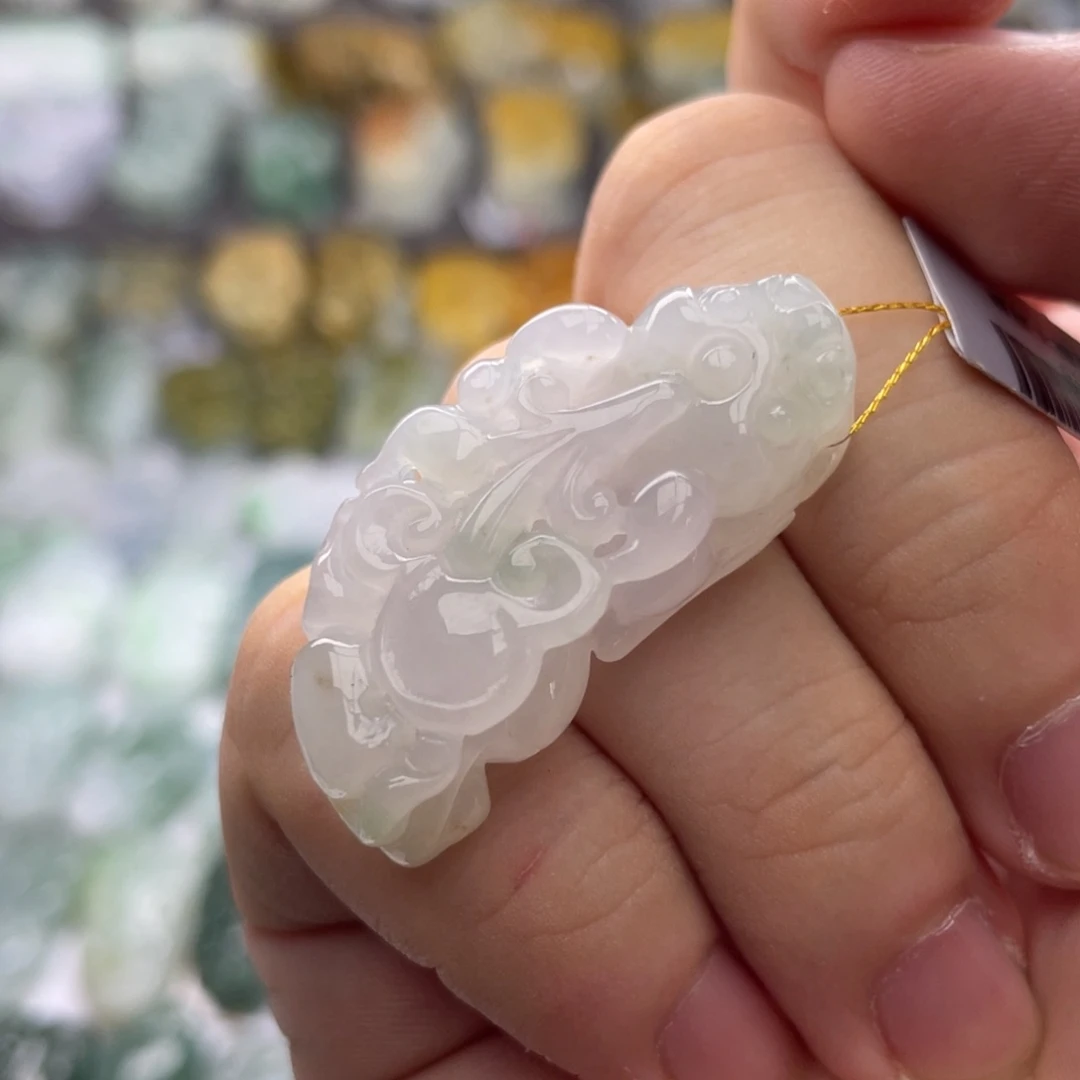 翡翠未镶嵌颈饰貔貅1