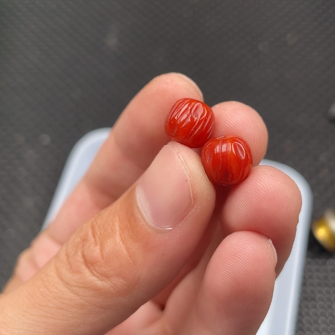 南红玛瑙未镶嵌9mm柿子红老型百香籽一组2颗