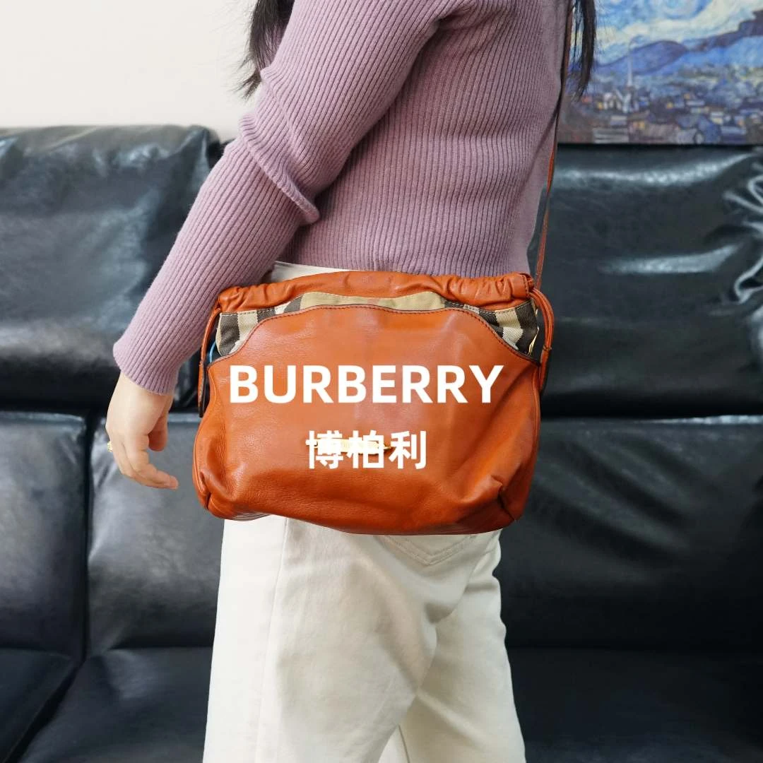 95新 BURBERRY/博柏利 巴宝莉/格纹拼皮斜挎包/XS12519060/9060