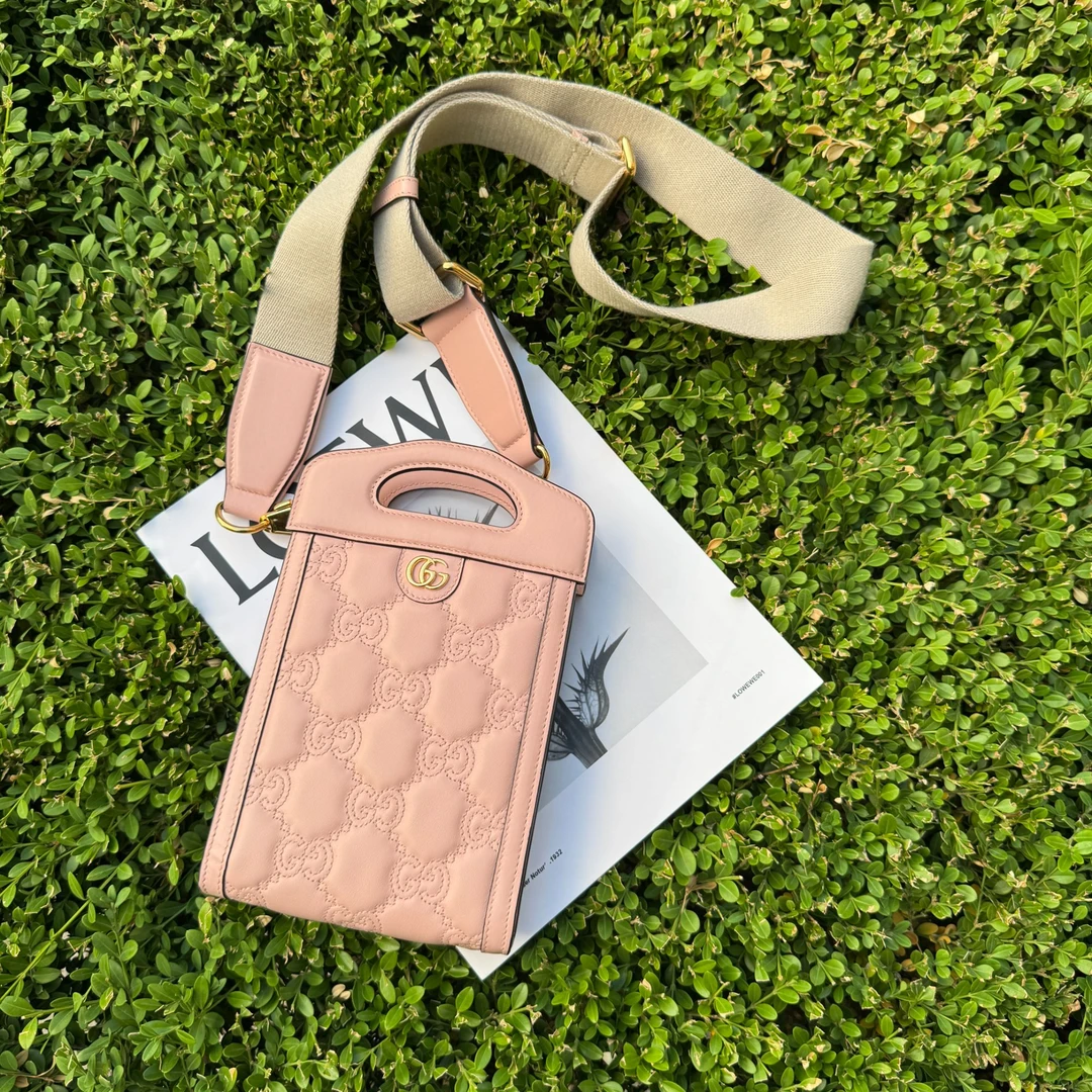 99新 GUCCI/古驰 粉色手机包琴谱包手提包女Gucci MJ139