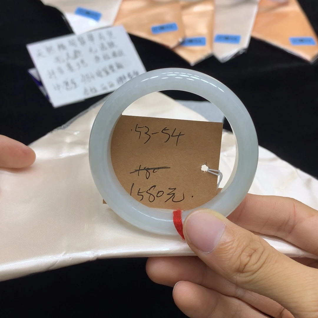 翡翠未镶嵌手镯手镯