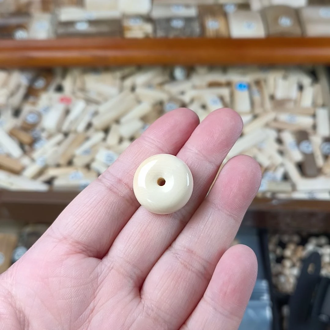 泥塑19.1*8.8平安扣工艺品