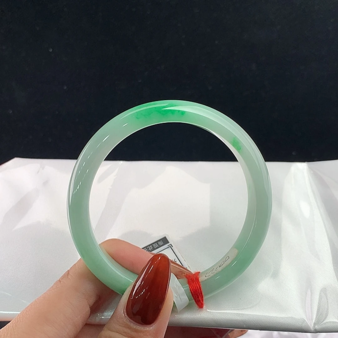 【闪购商品】未镶嵌手镯翡翠正58