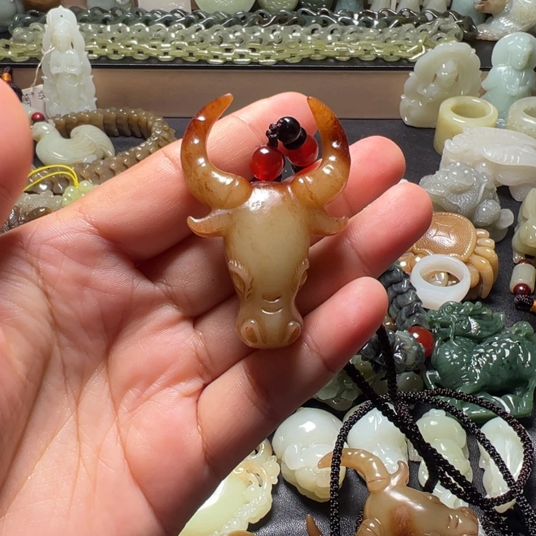 唇***香和田玉未镶嵌颈饰