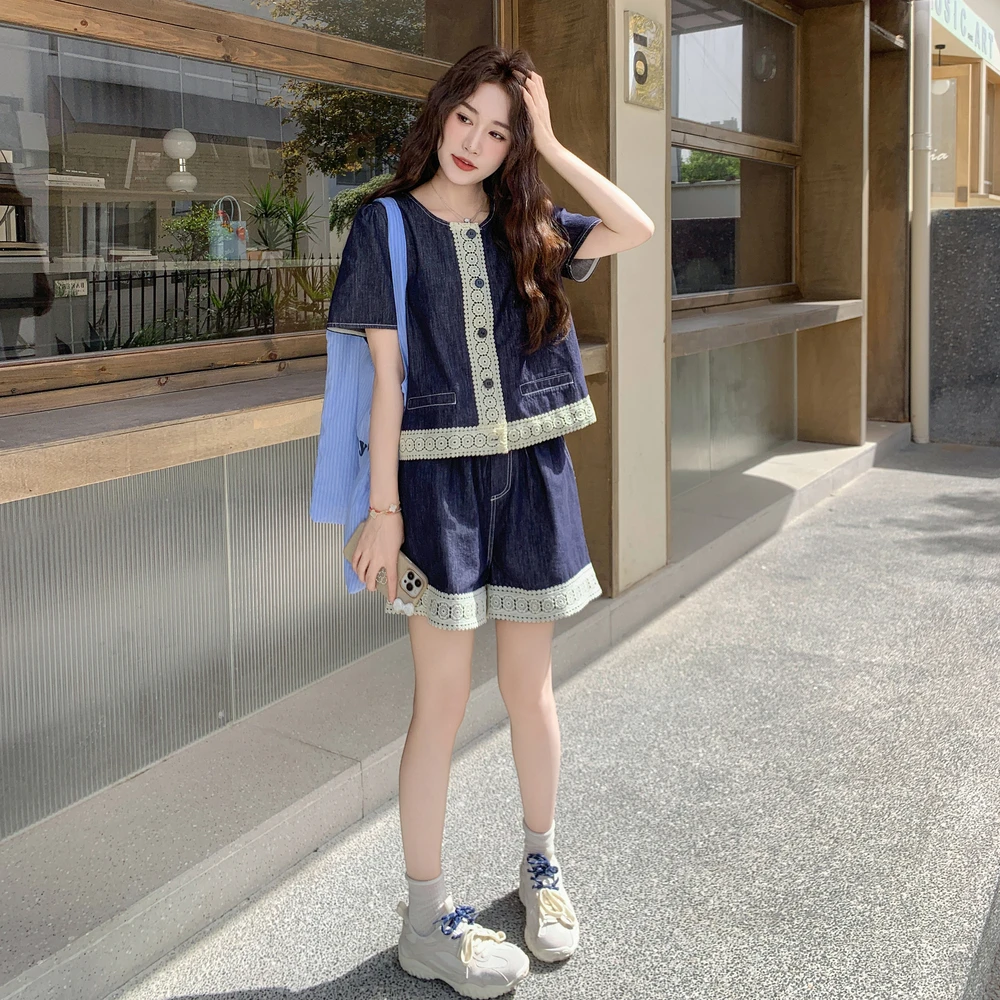 韩系减龄牛仔套装女夏2025新款小众设计感蕾丝拼接阔腿短裤两件套