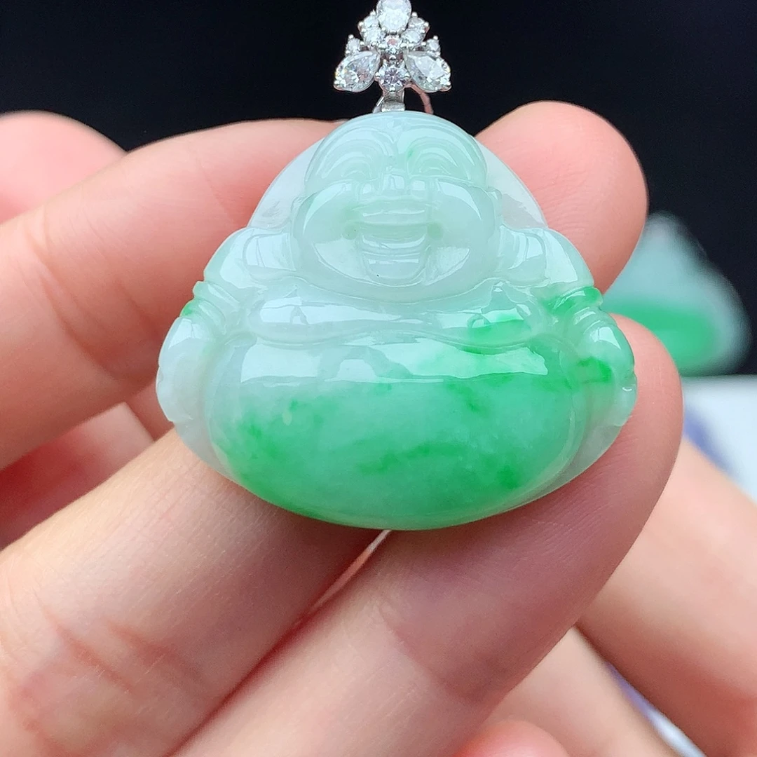 翡翠18K金镶嵌颈饰