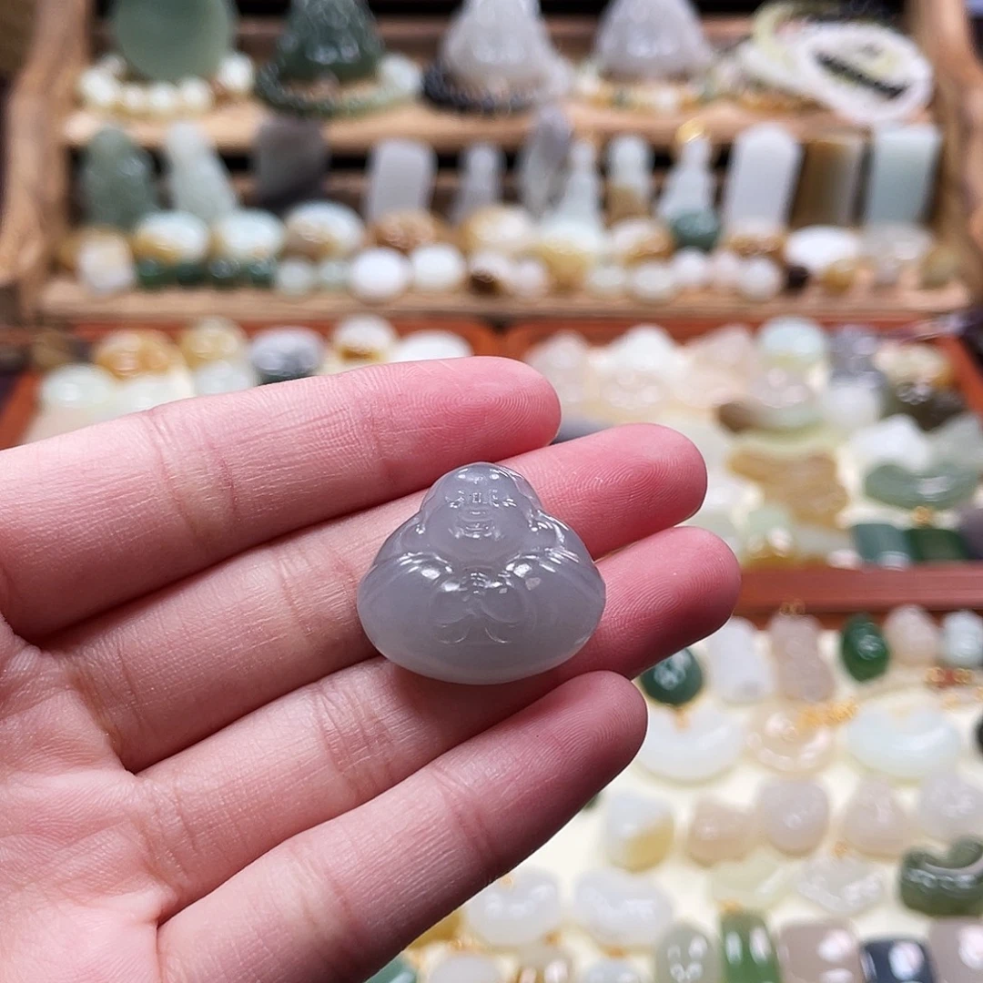 和田玉未镶嵌吊坠(赠链)