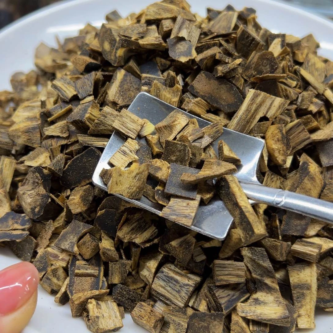 沉香沉香碎屑绿棋红骨凹身碎料100克