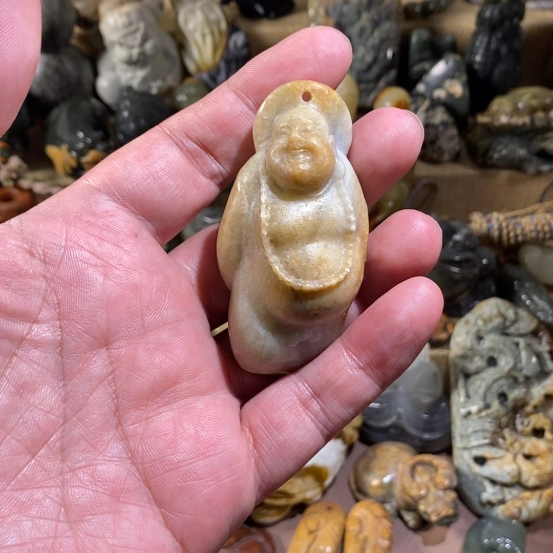 未镶嵌透闪石质玉挂件