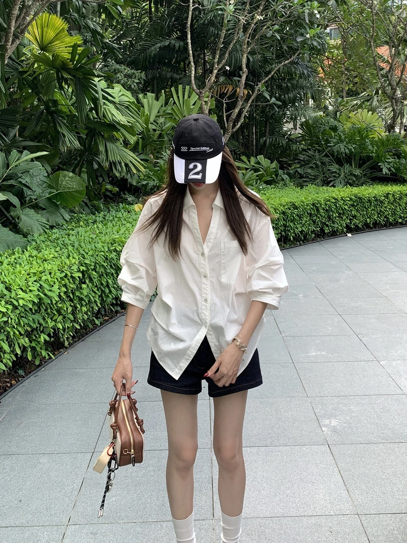 会凹造型的白衬衫 本期重推夏季翻领泡泡袖收腰衬衣