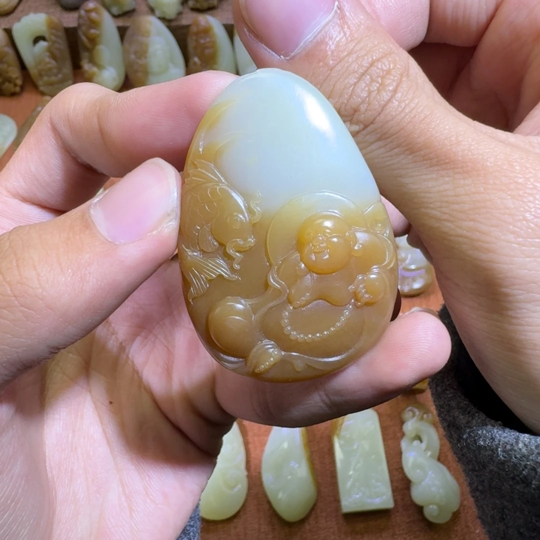 和田玉未镶嵌颈饰
