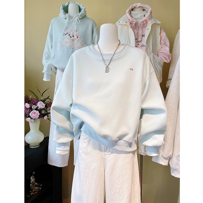 浅蓝色字母落肩袖无帽卫衣女2025秋冬时尚小个子套头时尚显瘦外套