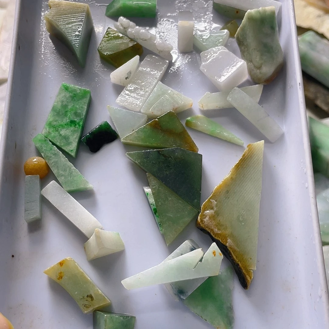 未镶嵌挂件翡翠天然翡翠1