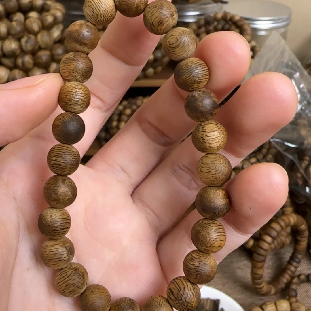 茶***静沉香香囊沉香奇楠沉香 0.8圆珠 4.1克